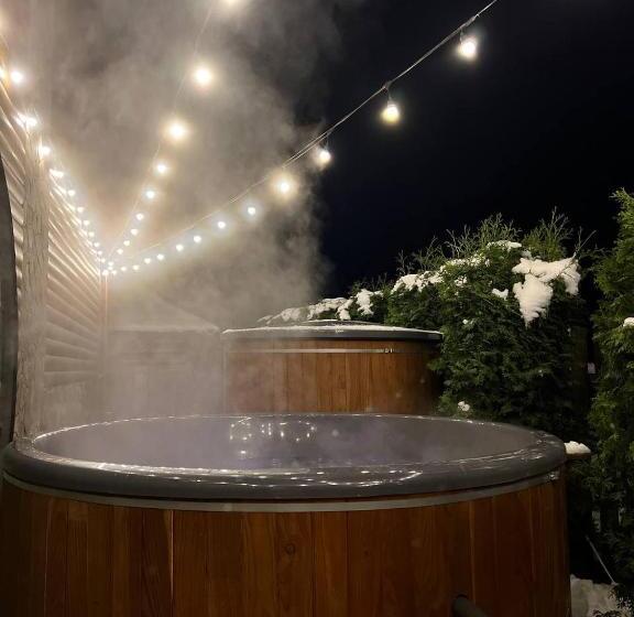 اتاق خانوادگی, Silveroks