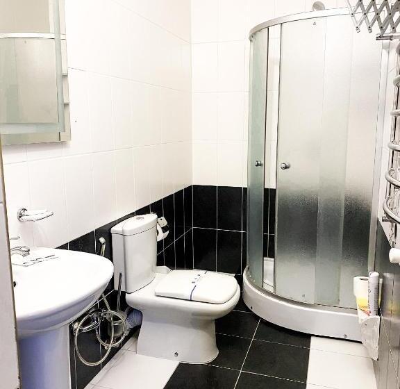 اتاق خانوادگی, Silveroks