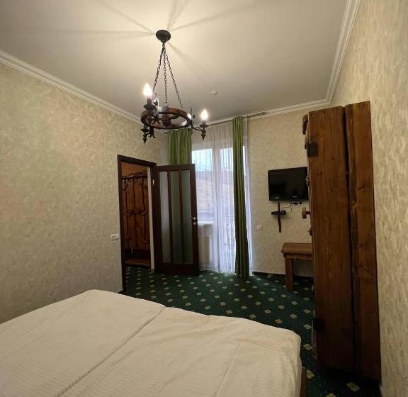 اتاق خانوادگی, Silveroks