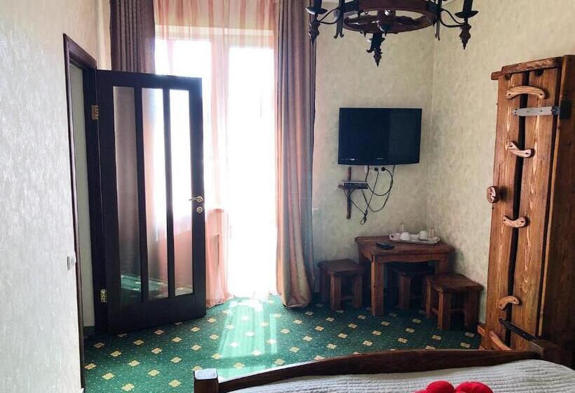 اتاق خانوادگی, Silveroks