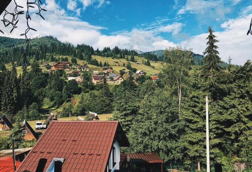 سوئیت جونیور با چشمانداز کوهستان, Silveroks