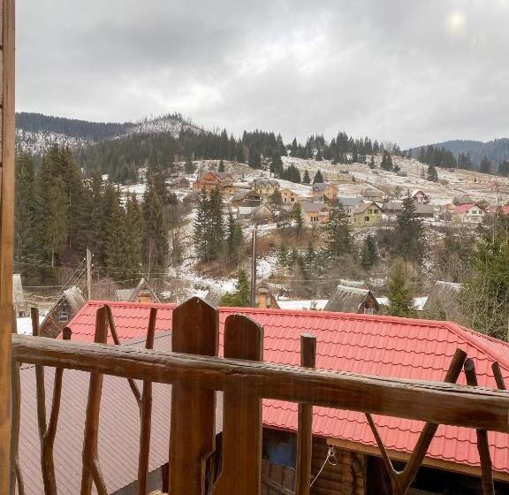 سوئیت جونیور با چشمانداز کوهستان, Silveroks