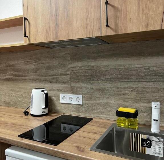 آپارتمان 1 خوابه, Silveroks