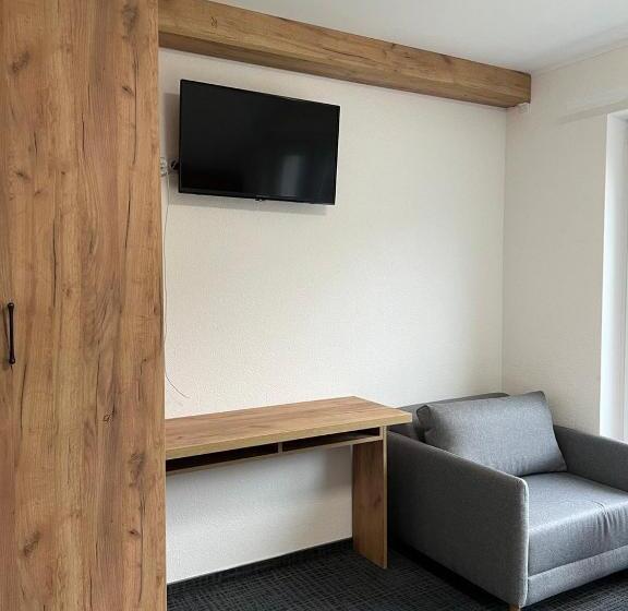 آپارتمان 1 خوابه, Silveroks