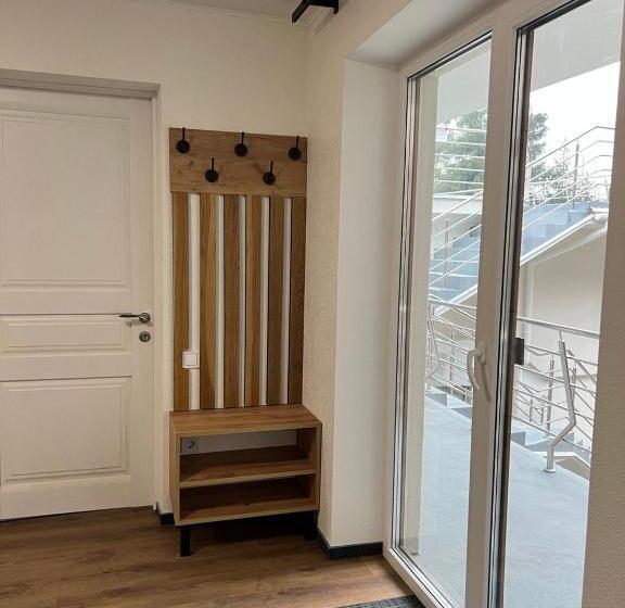 آپارتمان 1 خوابه, Silveroks