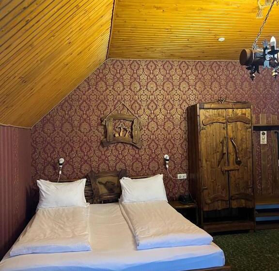 سوییت با چشمانداز کوه, Silveroks