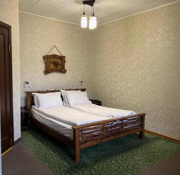 اتاق خانوادگی, Silveroks