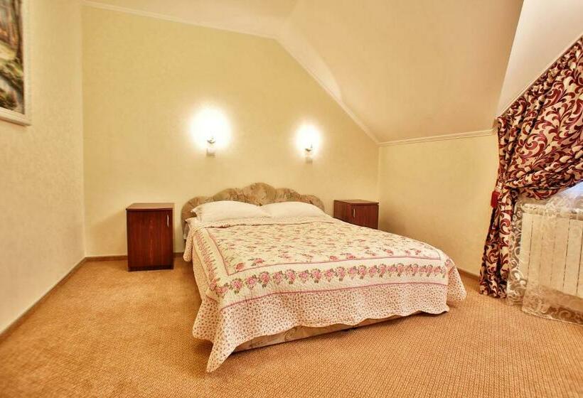 חדר קומפורט לשלושה, U Anity