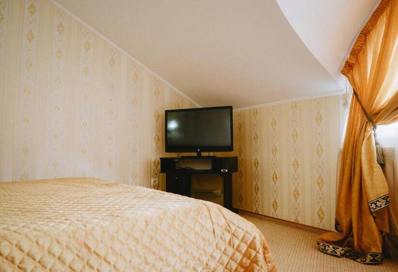 Comfort room with balcony, U Anity