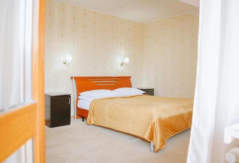 Comfort room with balcony, U Anity