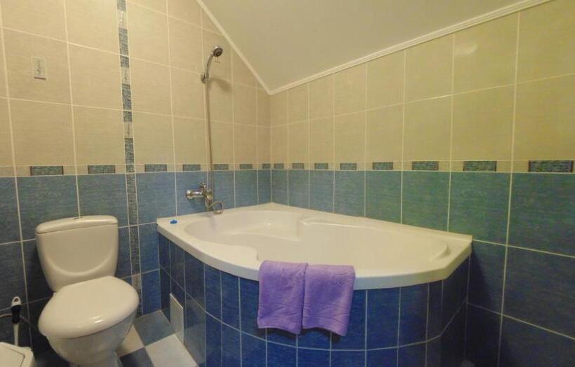 חדר אקונומי, U Anity