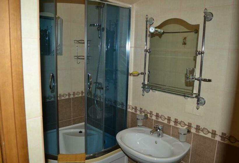 اتاق استاندارد, U Olega