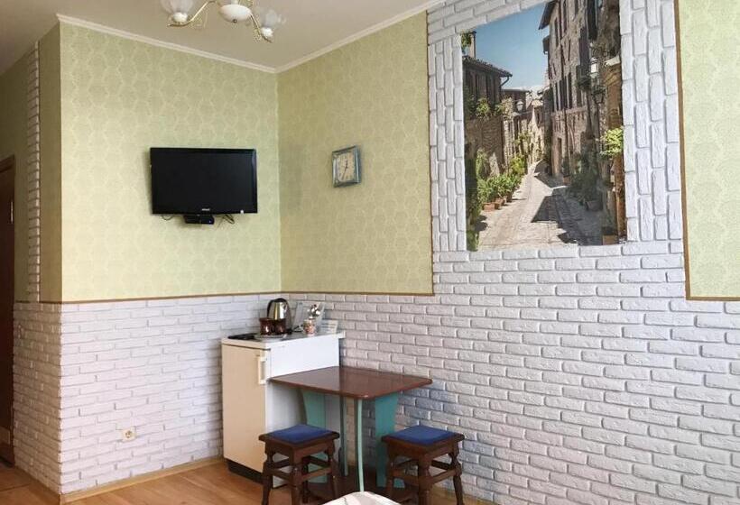 اتاق خانوادگی, U Olega