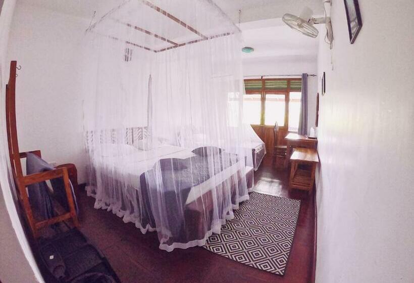 标准三人间, Lakshmis Hotel Ella