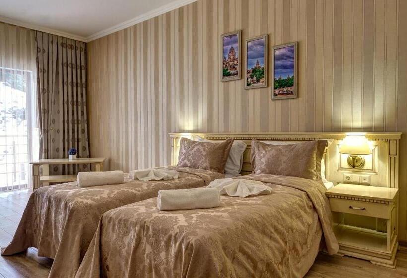 جناح جونيور سوبريور, Podgorie Spa
