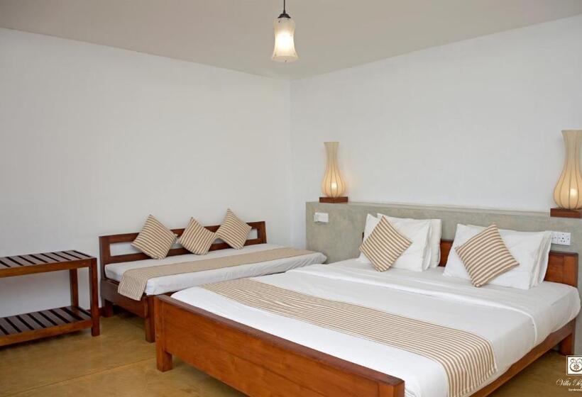 غرفة قياسية ثلاثية, Villa Perpetua