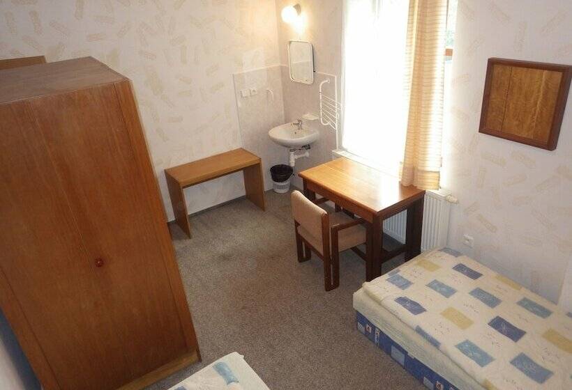 스탠다드 룸 공동 욕실, Chata Labská   špindlerův Mlýn   Hostel