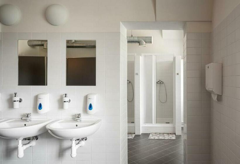 バス共有のスタンダードルーム, Dům Hostů Klášter Broumov