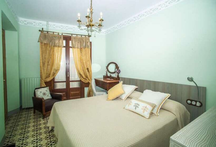 标准间, Cal Fuster De La Plaça