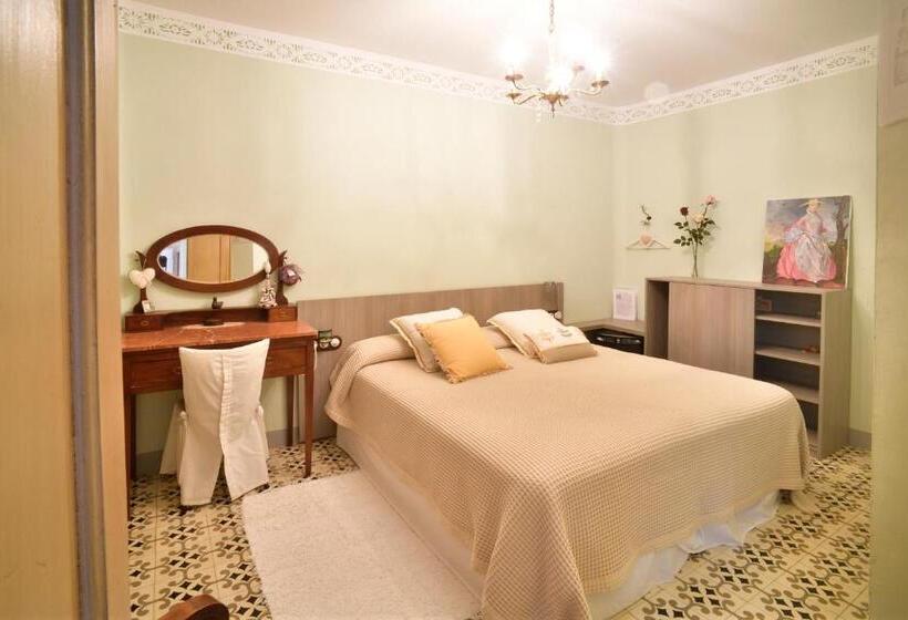 标准间, Cal Fuster De La Plaça