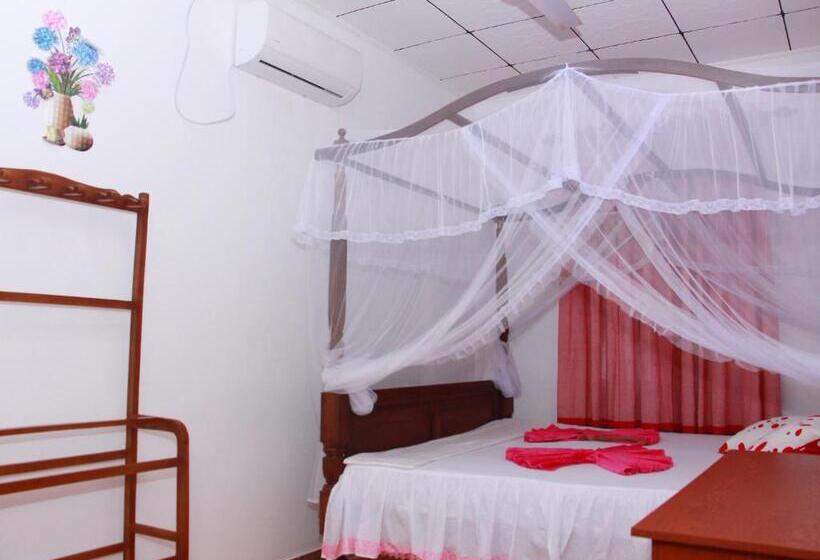 Deluxe Room, Moon Glow Guest