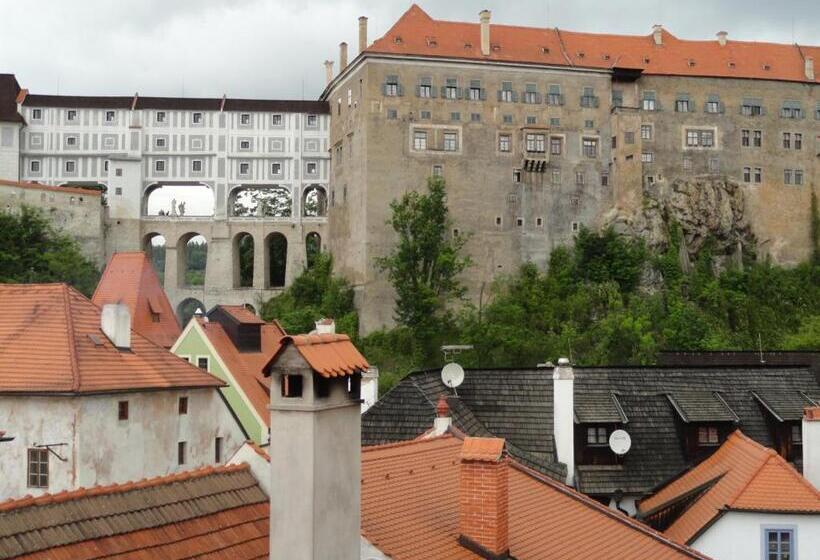 Habitación Estándar Abuhardillada, Ubytování U Bílé Paní