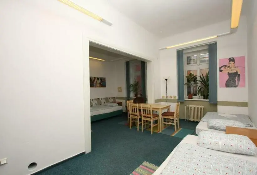 Standard-huone Jaettu Kylpyhuone, Charles Square Hostel
