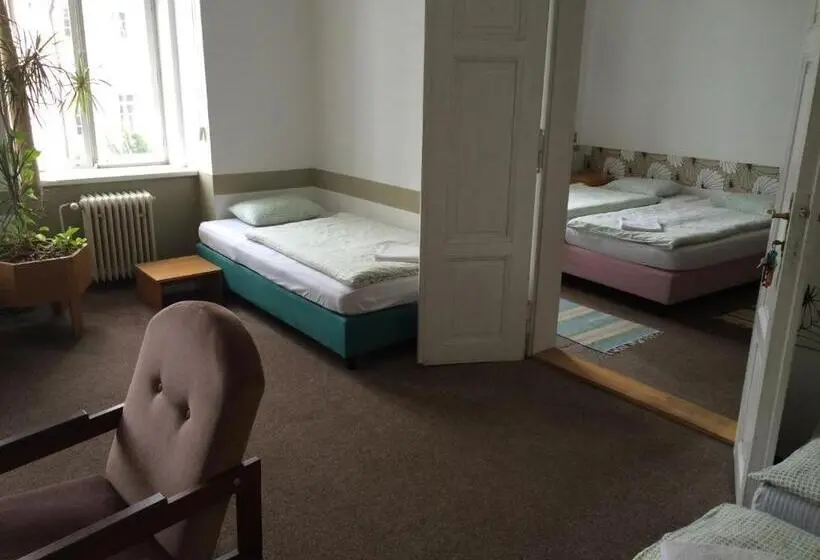Perhehuone Jaettu Kylpyhuone, Charles Square Hostel