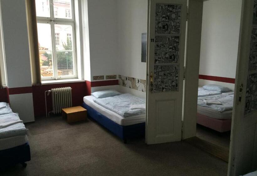 Cameră Familiar cu Baie în Comun, Charles Square Hostel