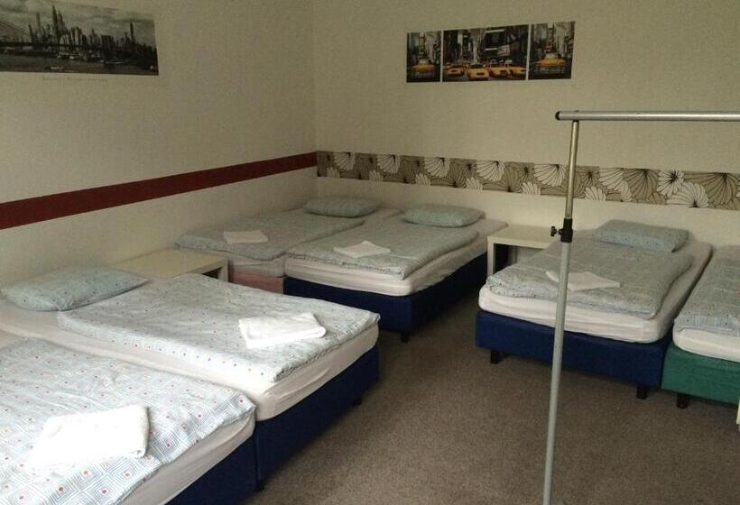 Cameră Standard cu Baie Comună, Charles Square Hostel