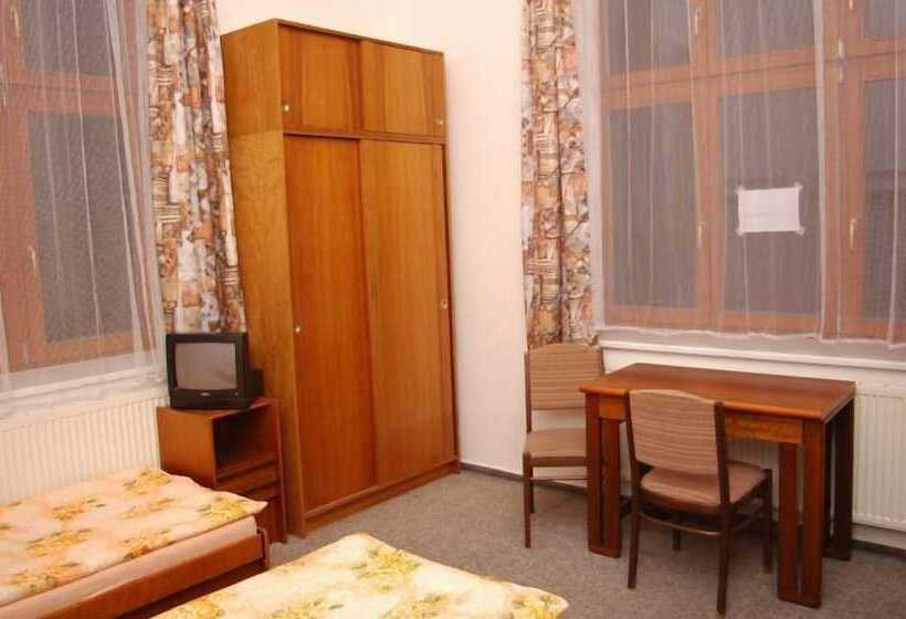 스탠다드 룸 공동 욕실, Chata Labská   špindlerův Mlýn   Hostel