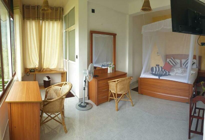 غرفة قياسية, Ella`s Edge