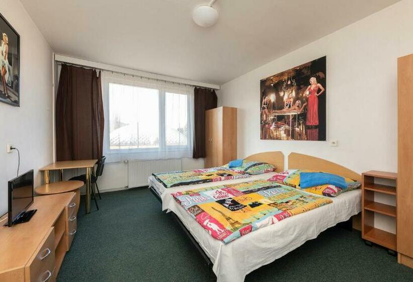 스탠다드 룸, Buly