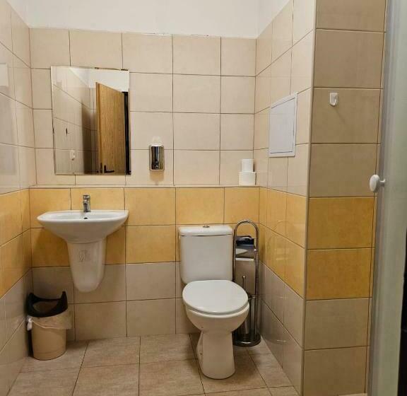 스탠다드 트리플 룸, Buly