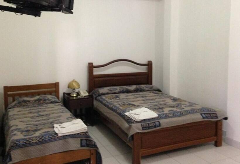 اتاق استاندارد سه نفره, Jenecheru