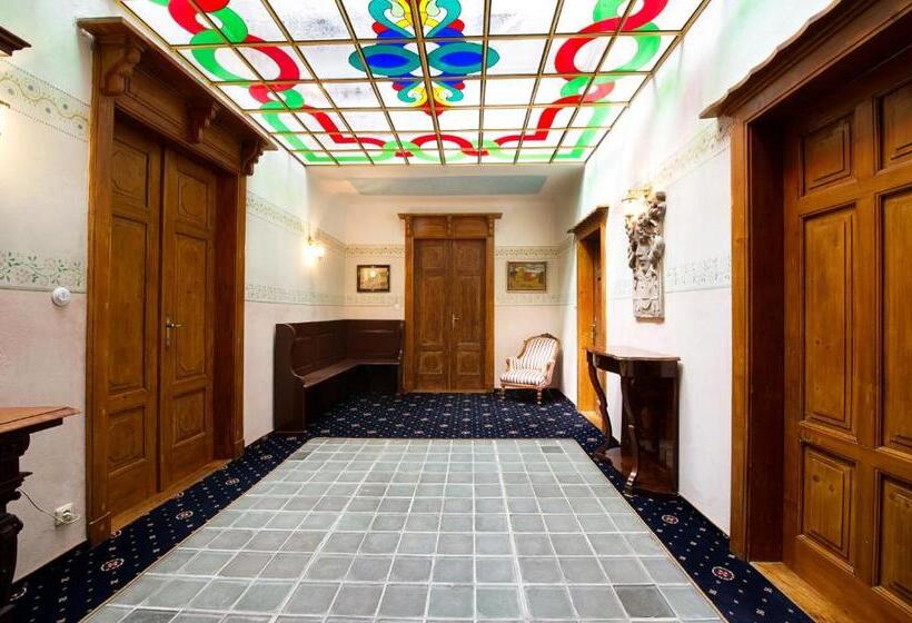 Deluxe Szoba, Letohradek Sv. Vojtech