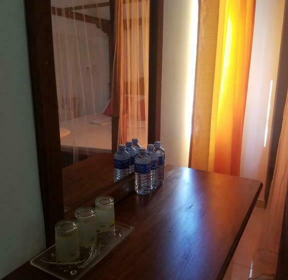 Deluxe Room, Mermaid Inn