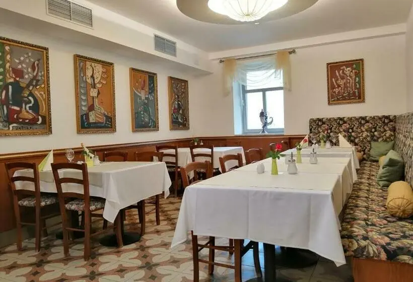 اتاق استاندارد, Parkhotel Forest