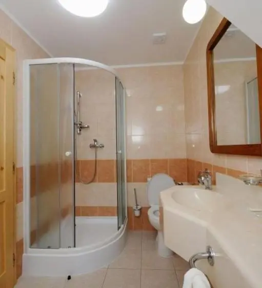 Economy Triple Room, Restaurant Na Statku