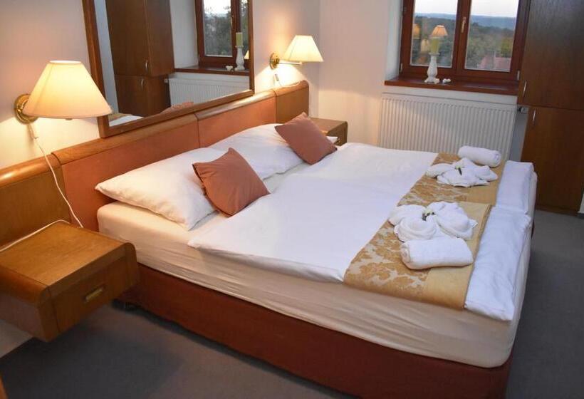 Люкс, Restaurant Na Statku