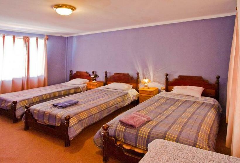 اتاق استاندارد سه نفره, Tonito