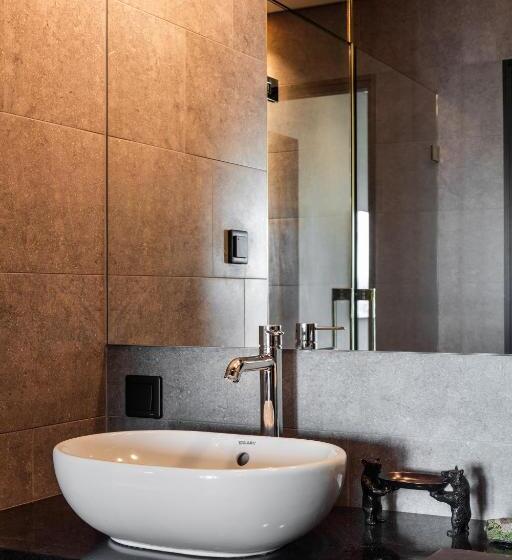 סוויטה, Kust Hotell & Spa