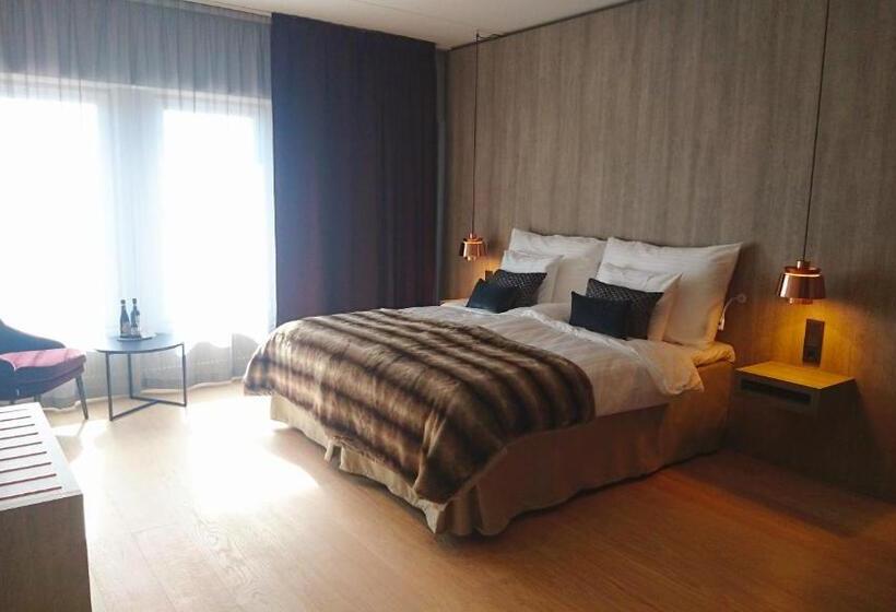 Standard-invahuone, Kust Hotell & Spa