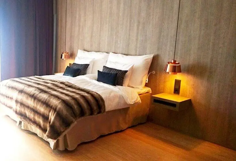 Standard-invahuone, Kust Hotell & Spa