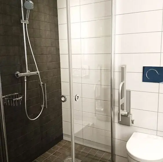 Standard-invahuone, Kust Hotell & Spa
