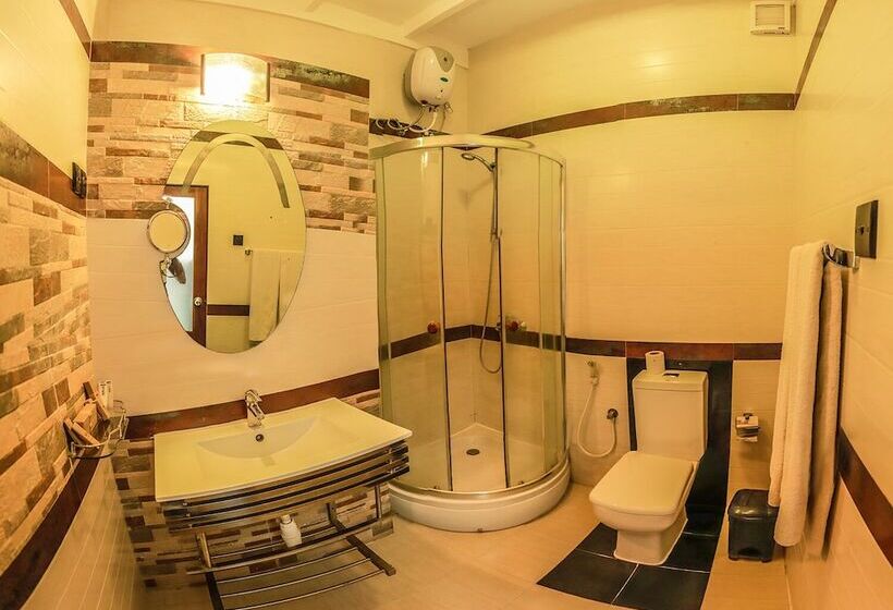 اتاق لوکس, Mahanuge Hotel Polonnaruwa