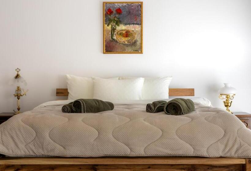 اتاق لوکس با بالکن, Doa Boutique