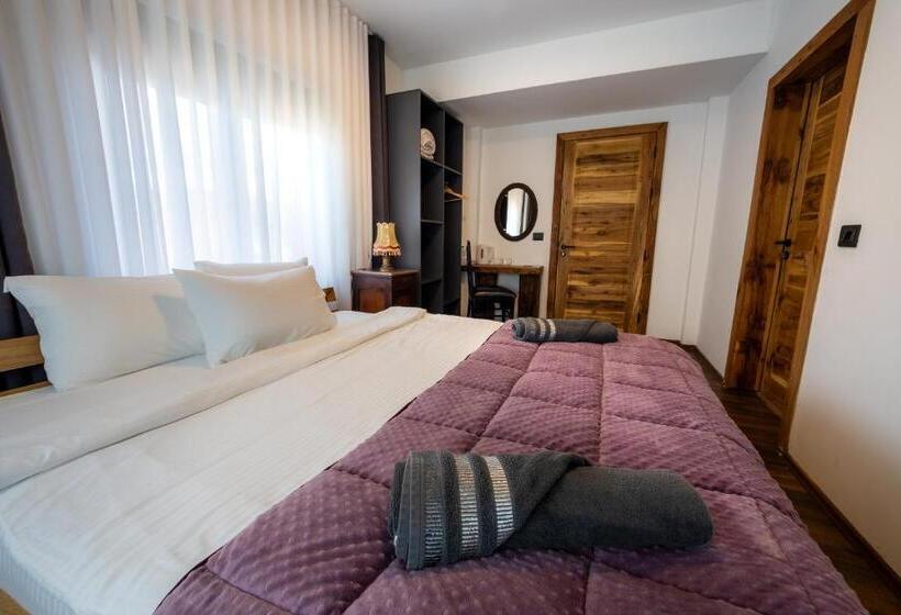 اتاق اکونومی, Doa Boutique