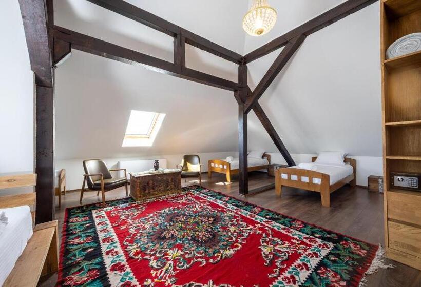 اتاق لوکس خانوادگی, Doa Boutique