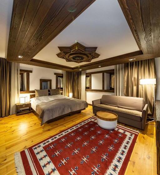 اتاق لوکس, Kulla E Zenel Beut